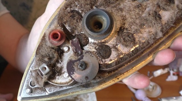 How to disassemble the iron: careful handling of the device and its potential repair