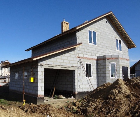 Строительство дома из твинблока: его преимущества и особенности работ