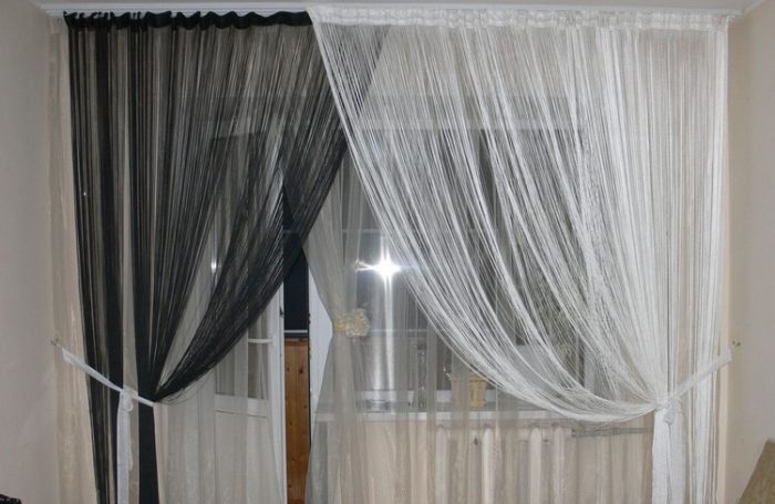 Тюль для зала с балконной дверью: виды ткани и простые требования к ней