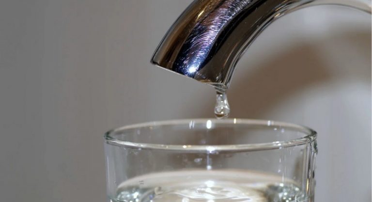 Как создать давление воды в частном доме: улучшение напора