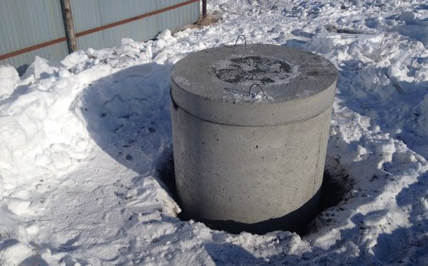 Как утеплить, как закрыть скважину на зиму: способы защиты системы
