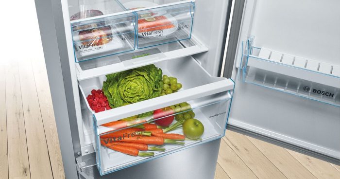 Как переставить дверь на холодильнике: инструкции и полезные рекомендации
