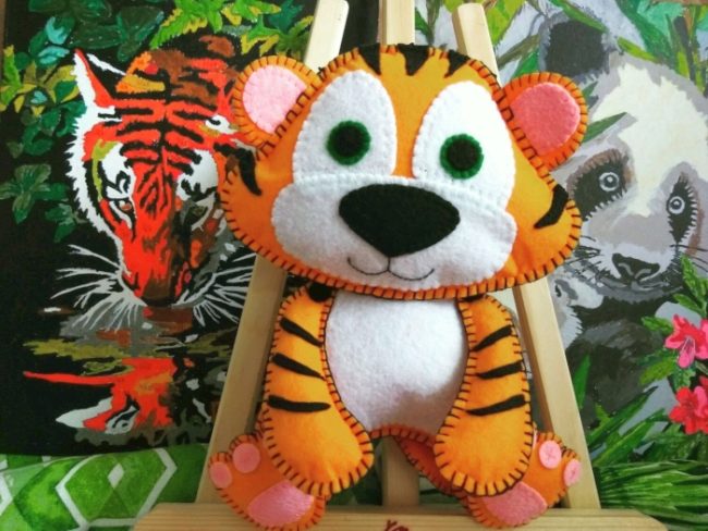 Симпатичные поделки тигра на Новый год для дома, в школу и в детский сад