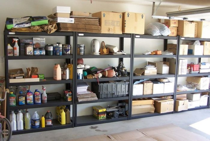 Полки в гараж: особенности незаменимой мебели и способы ее создания