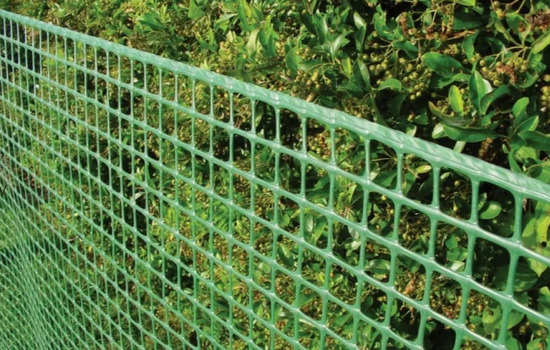 Забор для палисадника:  используемые материалы и интересные конструкции