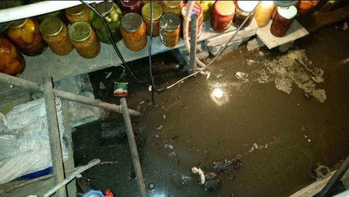 Чем засыпать подвал под домом, чтобы избавиться от воды: методы и кандидаты