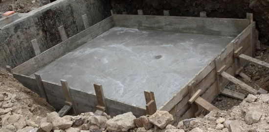 Фундамент с подвалом: обзор потенциальных подземных сооружений
